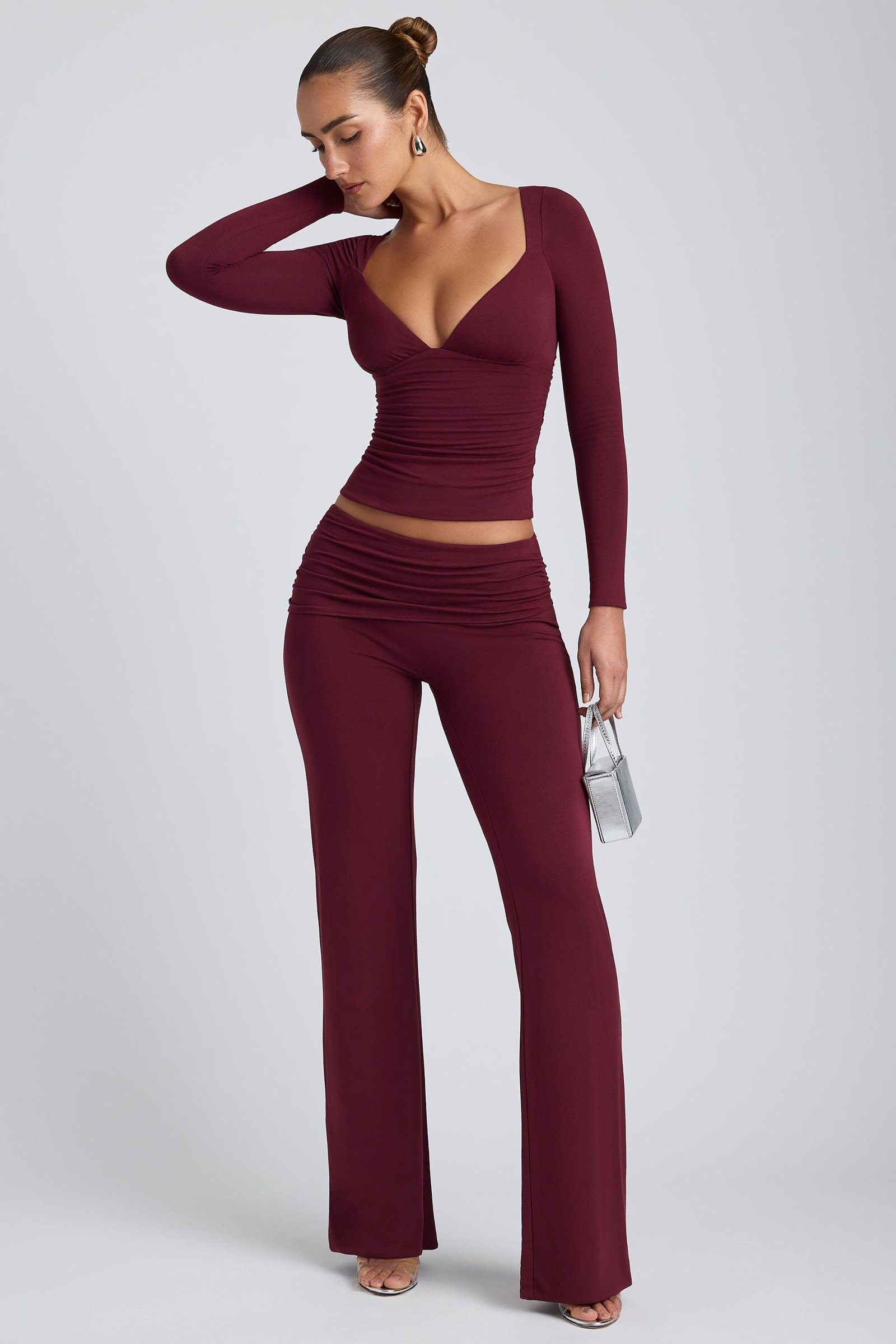 Mid-Rise Straight-Leg Trousers in Plum - Image 7