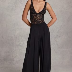 Mid-Rise Wide-Leg Trousers in Black